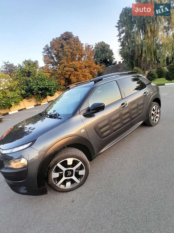 Внедорожник / Кроссовер Citroen C4 Cactus 2016 в Рогатине
