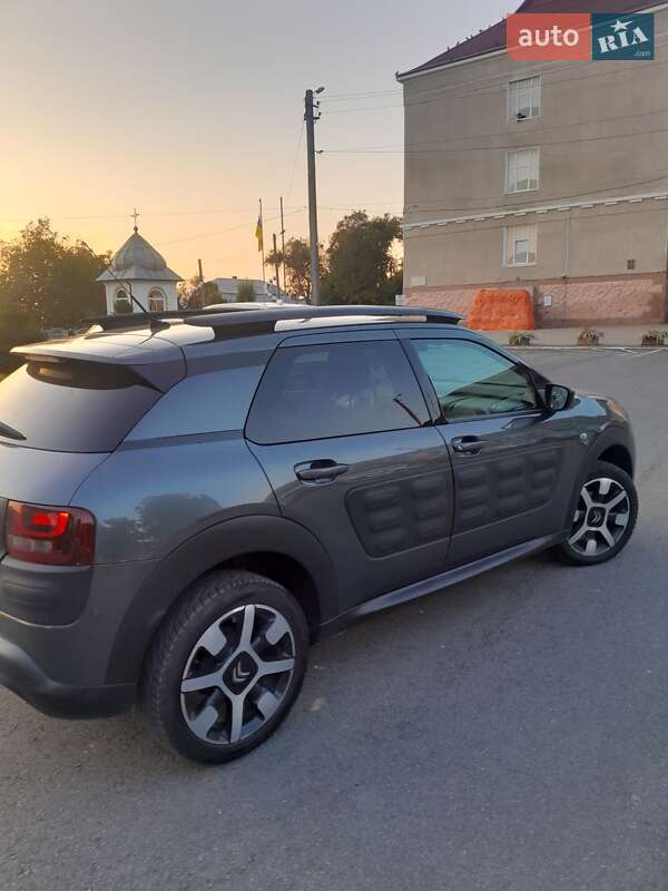 Внедорожник / Кроссовер Citroen C4 Cactus 2016 в Рогатине