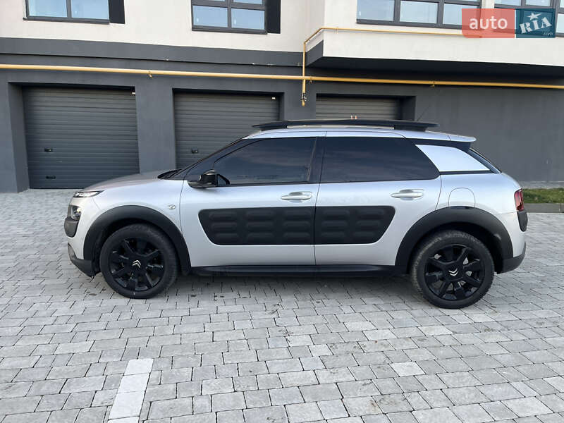 Внедорожник / Кроссовер Citroen C4 Cactus 2015 в Ивано-Франковске