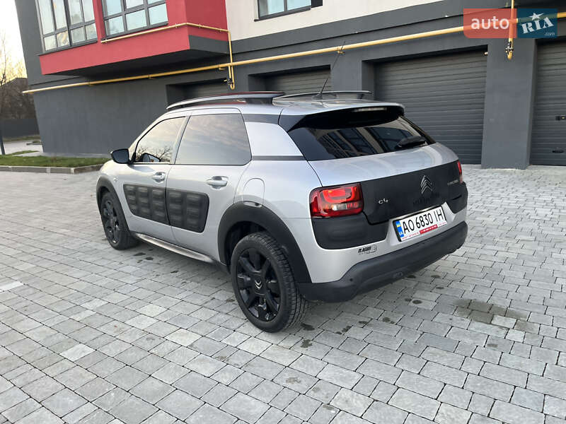 Внедорожник / Кроссовер Citroen C4 Cactus 2015 в Ивано-Франковске