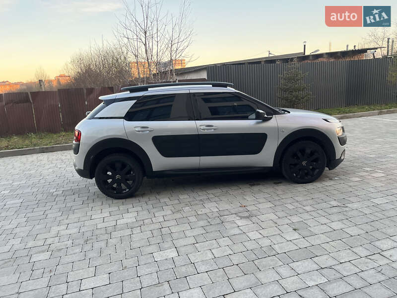 Внедорожник / Кроссовер Citroen C4 Cactus 2015 в Ивано-Франковске