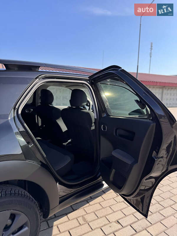 Внедорожник / Кроссовер Citroen C4 Cactus 2015 в Радехове