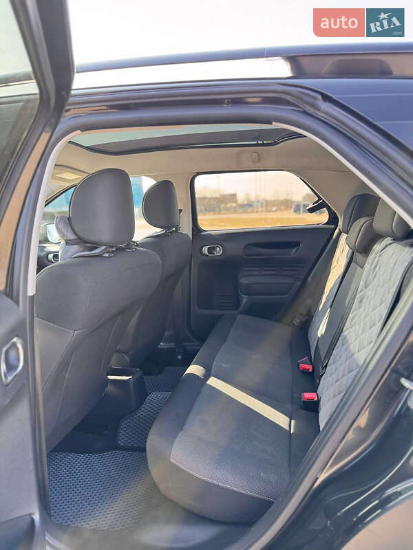 Внедорожник / Кроссовер Citroen C4 Cactus 2015 в Радехове