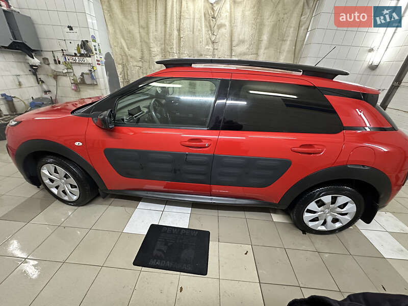 Внедорожник / Кроссовер Citroen C4 Cactus 2015 в Умани