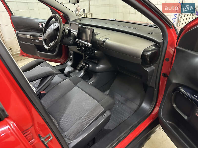 Внедорожник / Кроссовер Citroen C4 Cactus 2015 в Умани