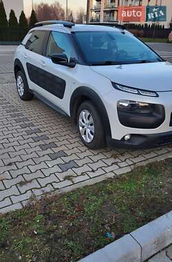 Внедорожник / Кроссовер Citroen C4 Cactus 2015 в Яремче