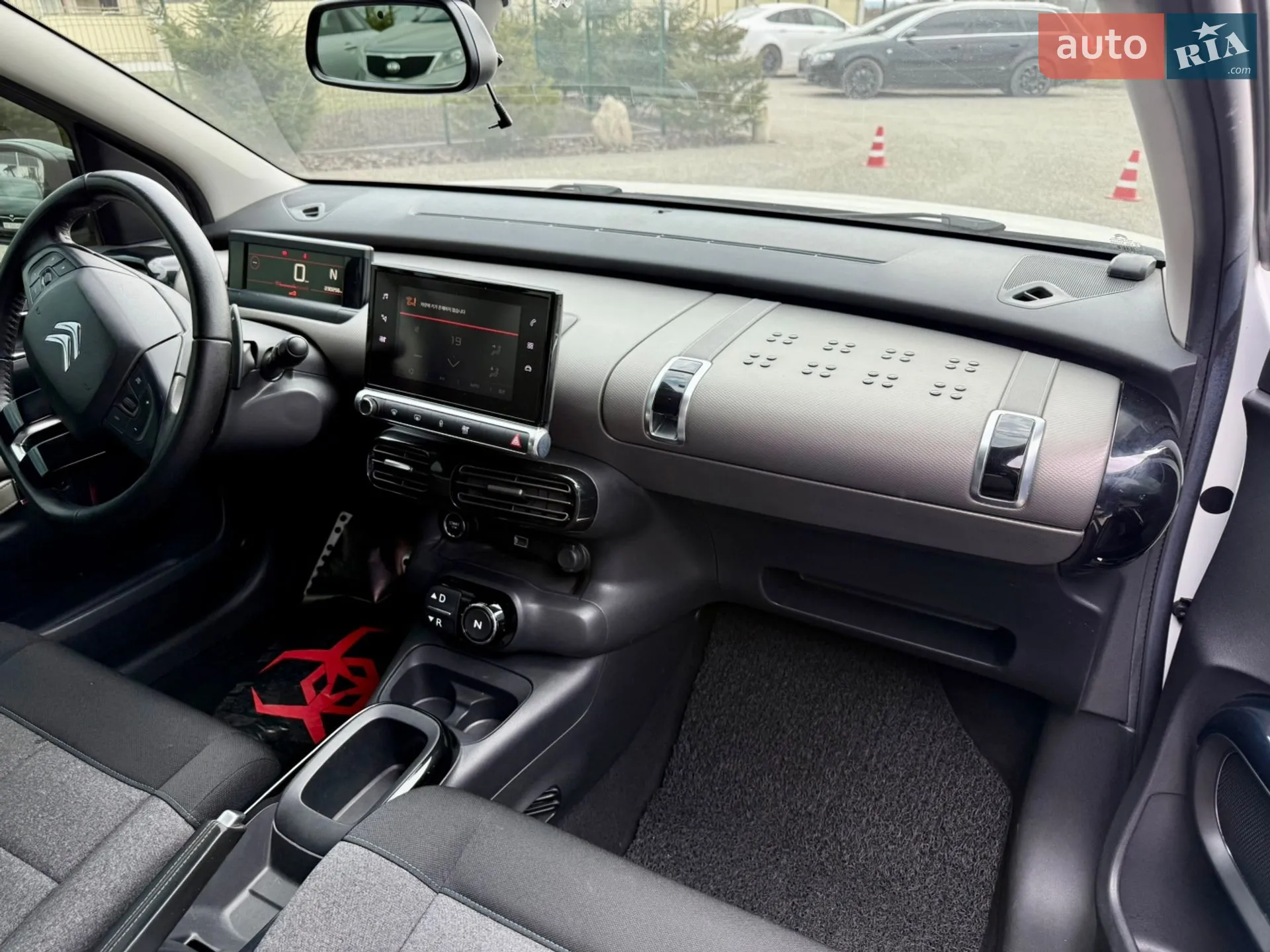 2018 Citroen C4 Cactus - мініатюра 25