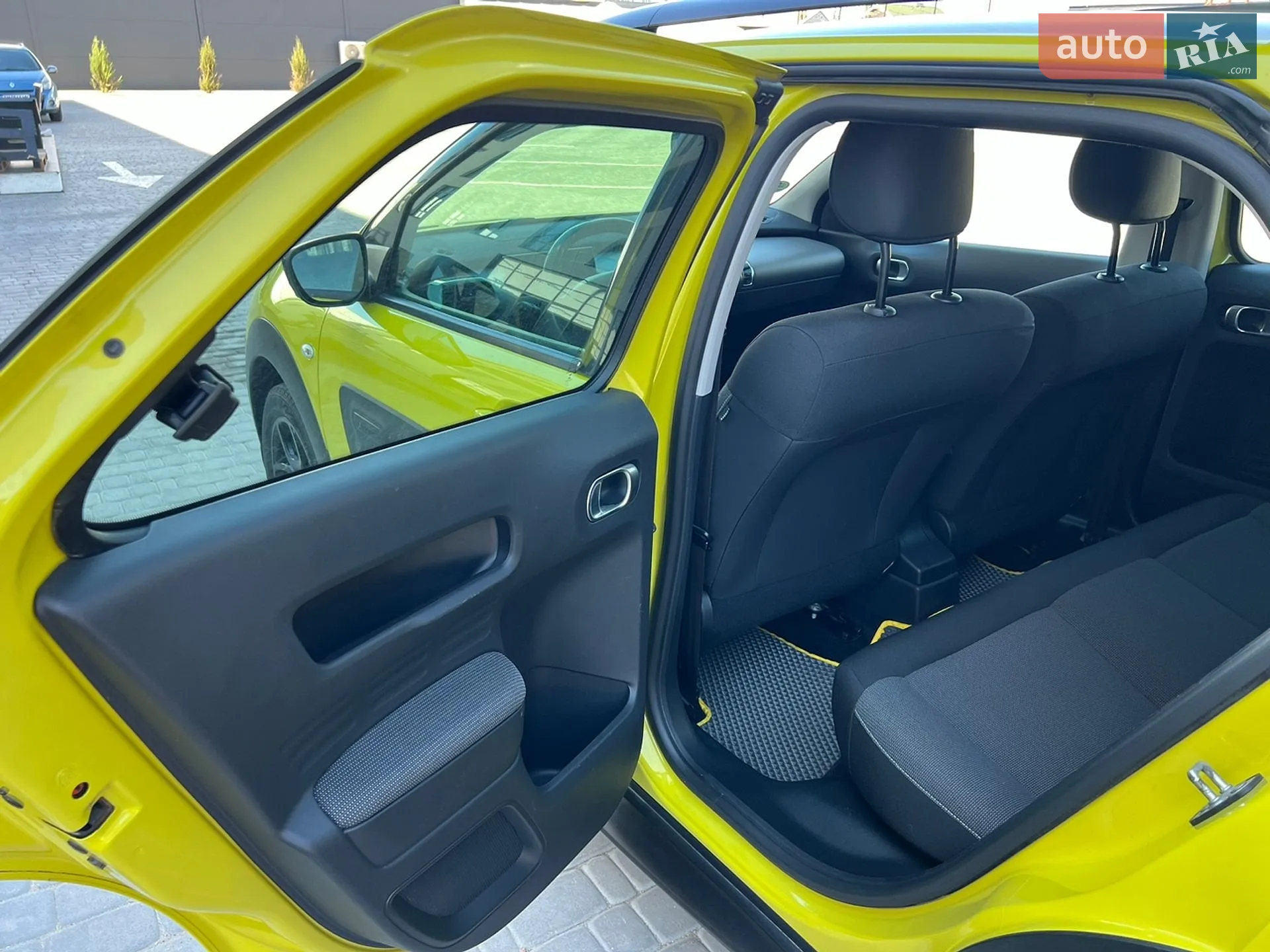 2017 Citroen C4 Cactus - мініатюра 10