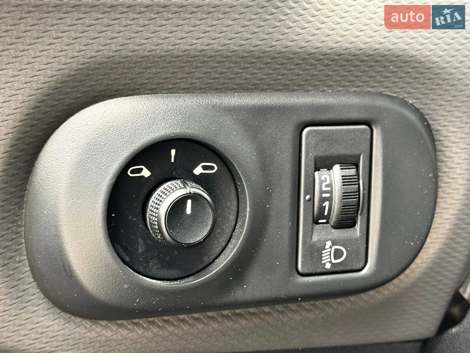 2018 Citroen C4 Cactus - мініатюра 28