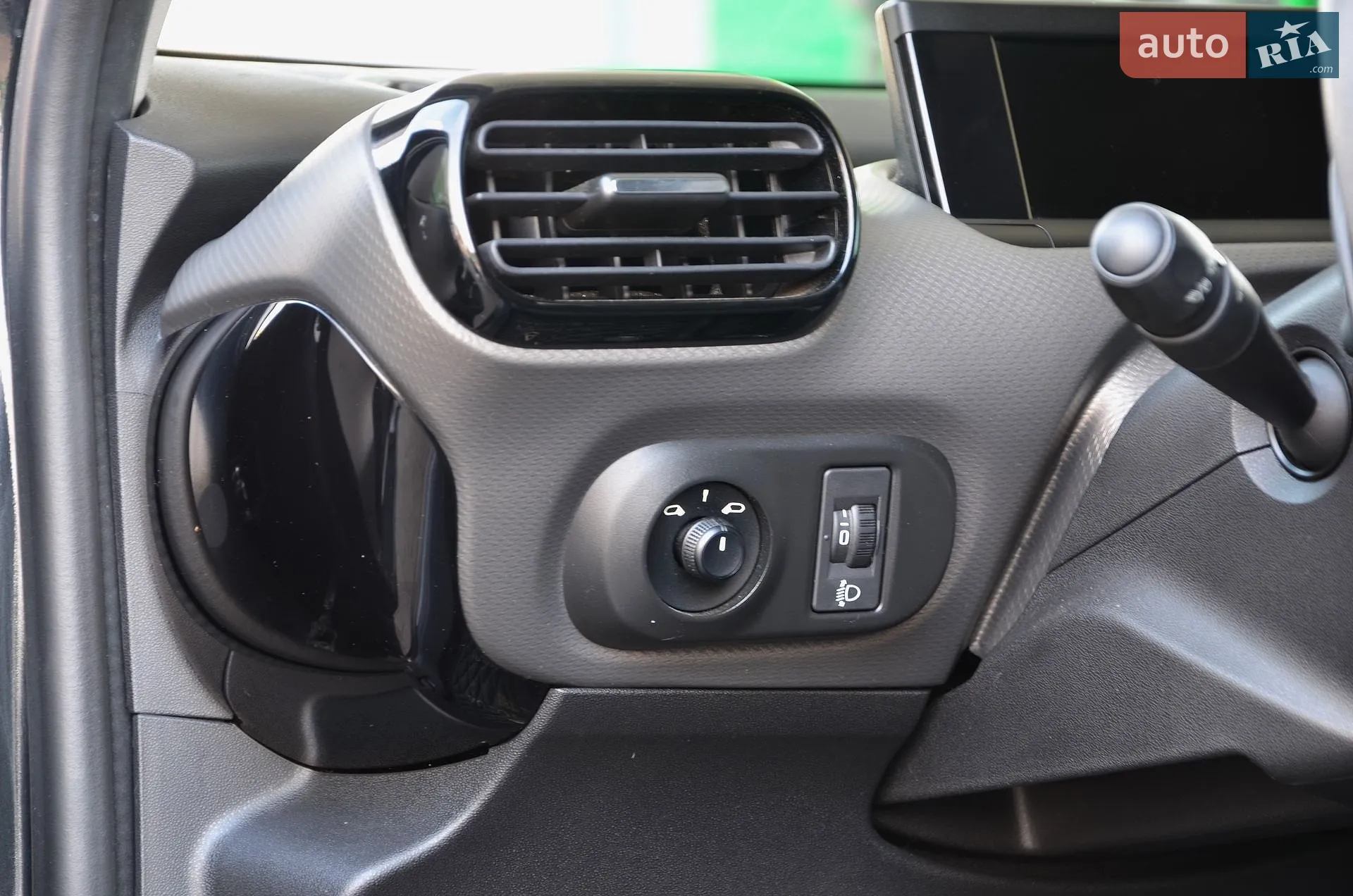 2015 Citroen C4 Cactus - мініатюра 19