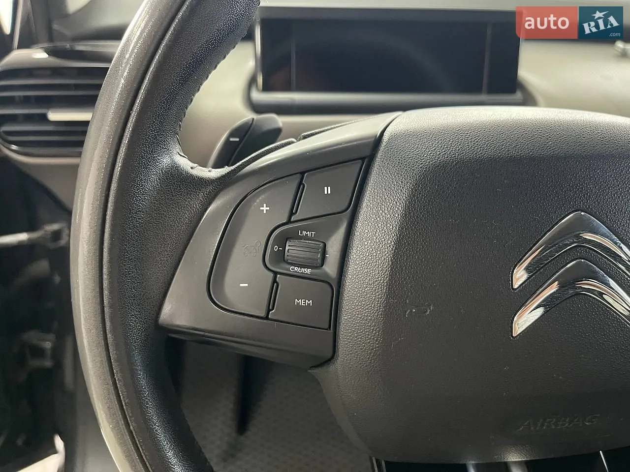 2015 Citroen C4 Cactus - мініатюра 28