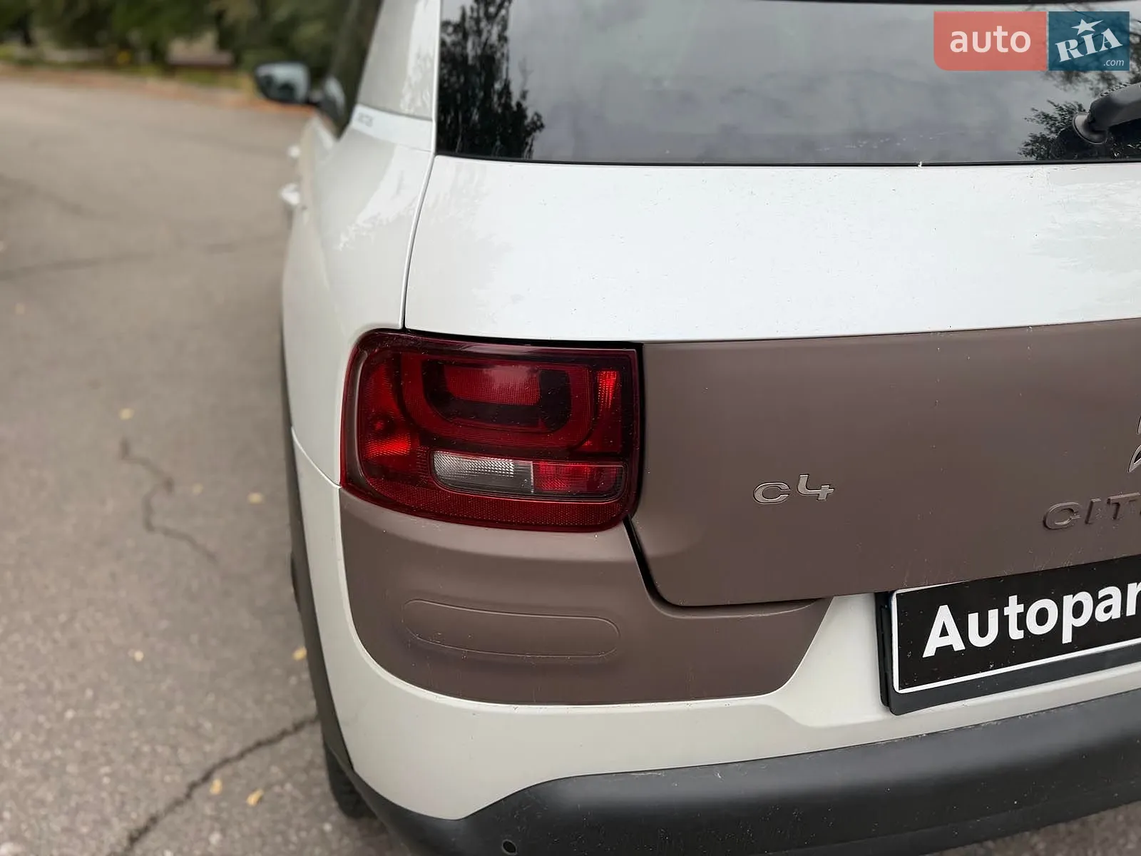 2016 Citroen C4 Cactus - мініатюра 14