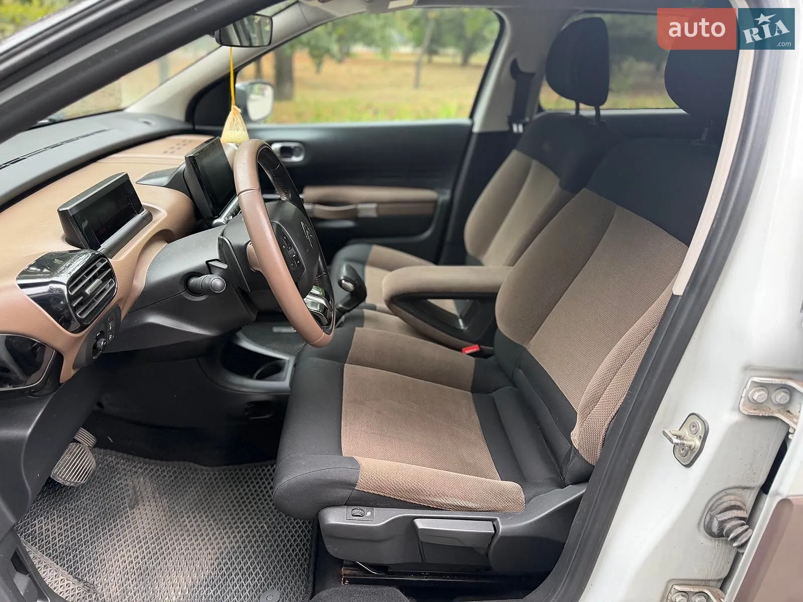 2016 Citroen C4 Cactus - мініатюра 15
