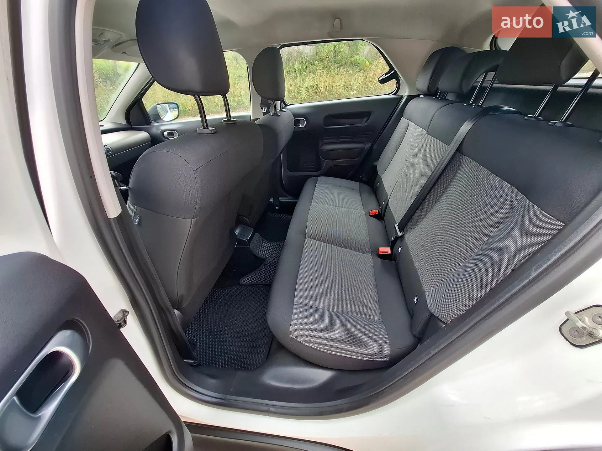 2017 Citroen C4 Cactus - мініатюра 19