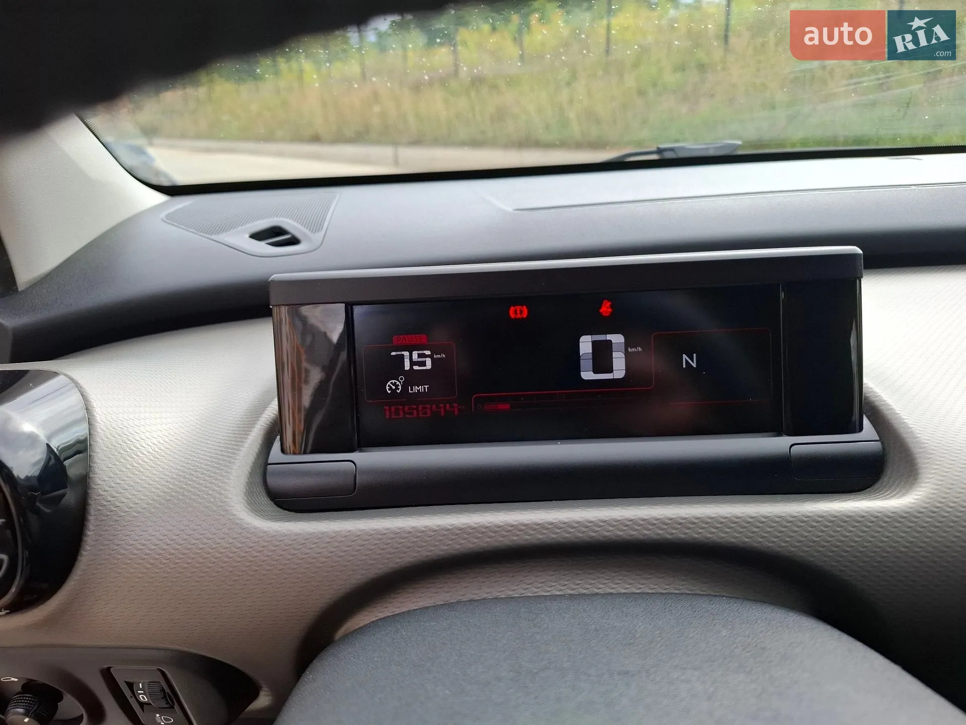 2017 Citroen C4 Cactus - мініатюра 25
