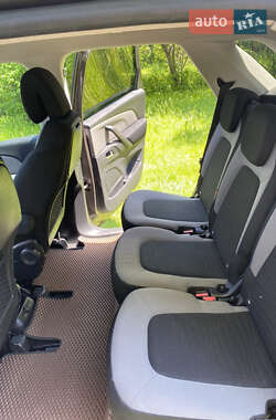 Микровэн Citroen C4 Picasso 2015 в 