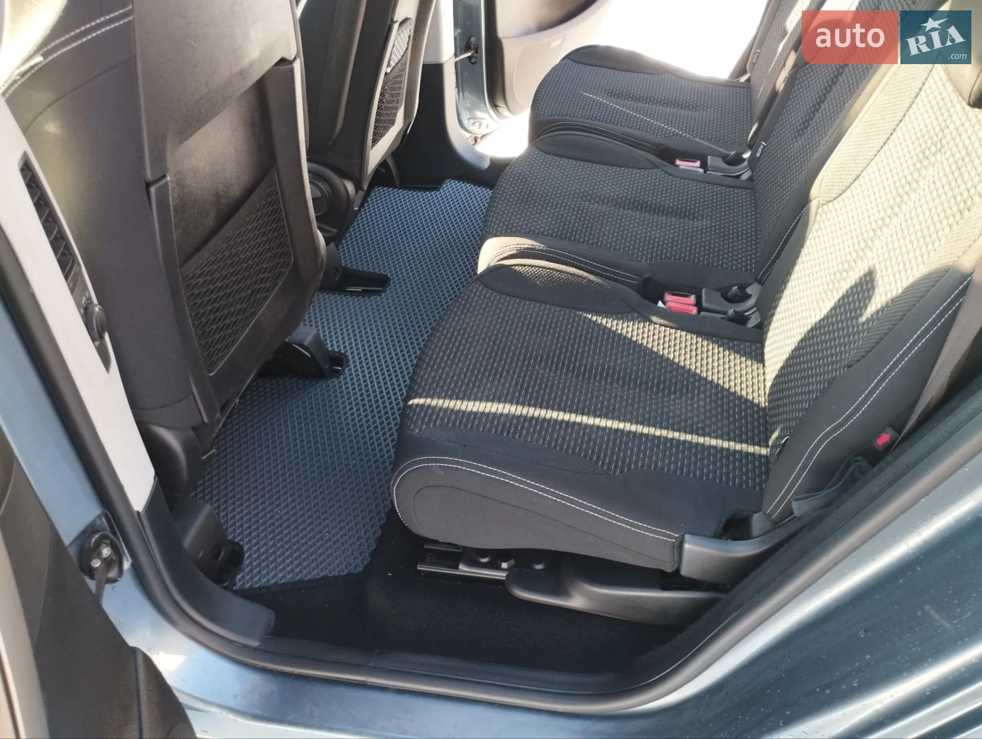 2010 Citroen C4 Picasso - мініатюра 15