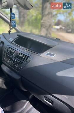 Микровэн Citroen C4 Picasso 2010 в 