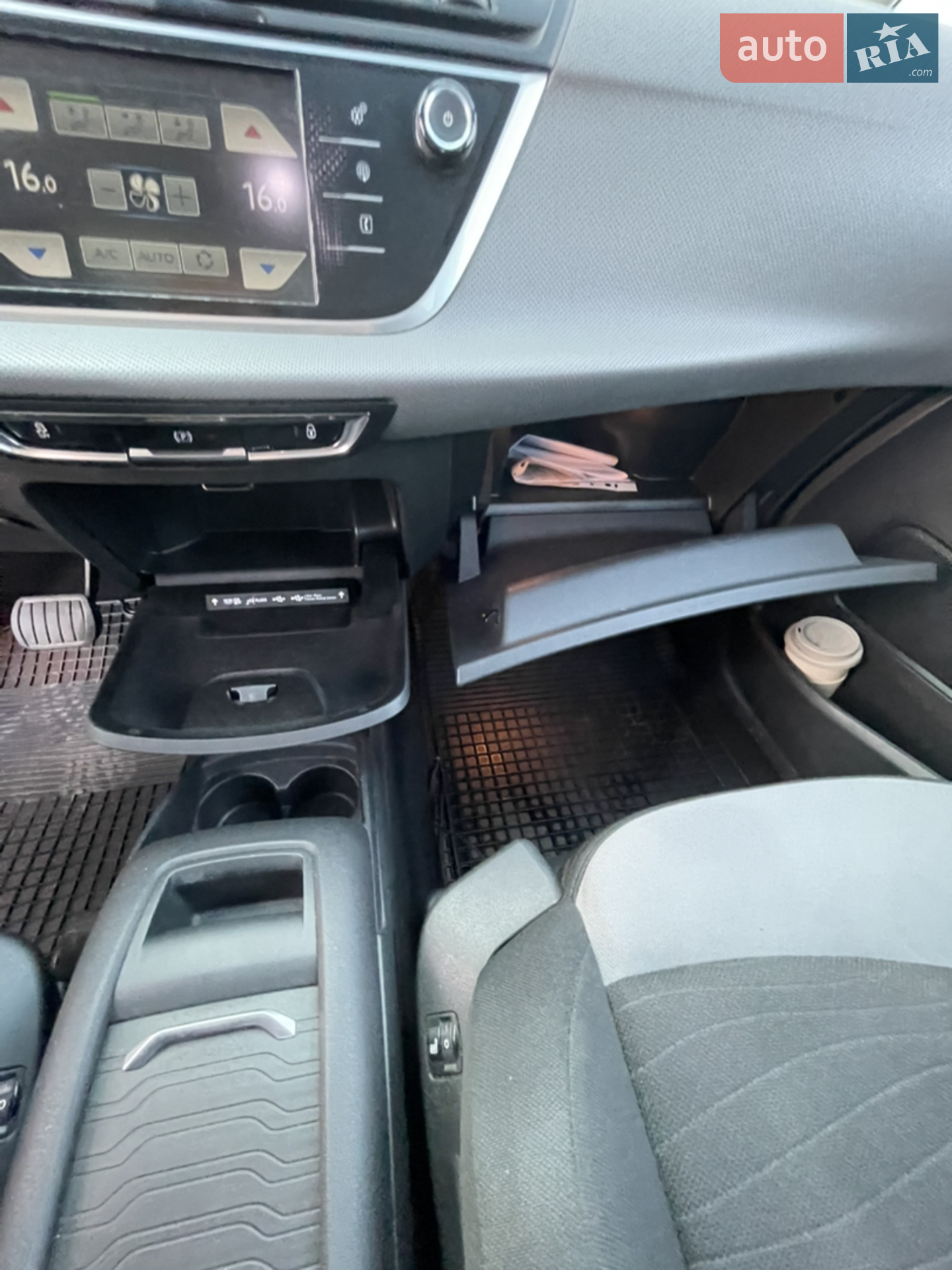 2014 Citroen C4 Picasso - мініатюра 16