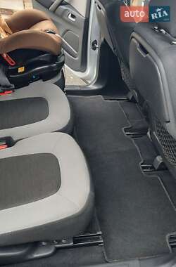 Микровэн Citroen C4 Picasso 2015 в 