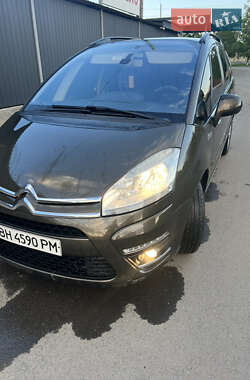 Микровэн Citroen C4 Picasso 2010 в 