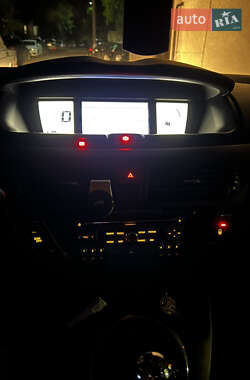 Микровэн Citroen C4 Picasso 2010 в 