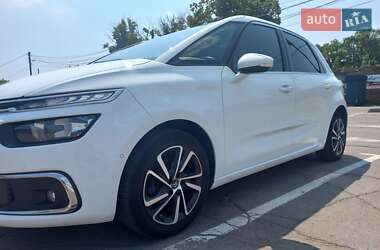 Мікровен Citroen C4 Picasso 2017 в 
