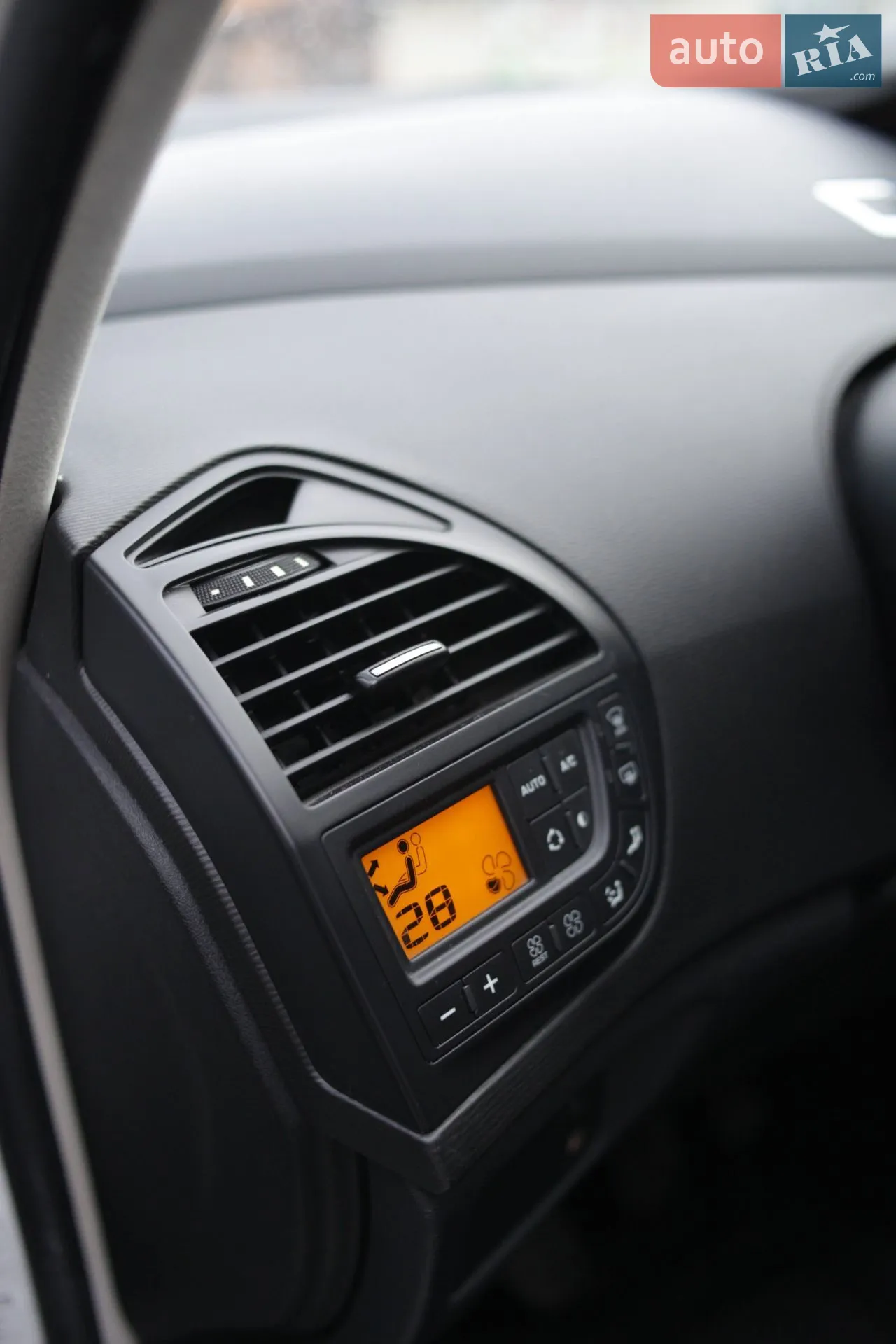 2011 Citroen C4 Picasso - мініатюра 22
