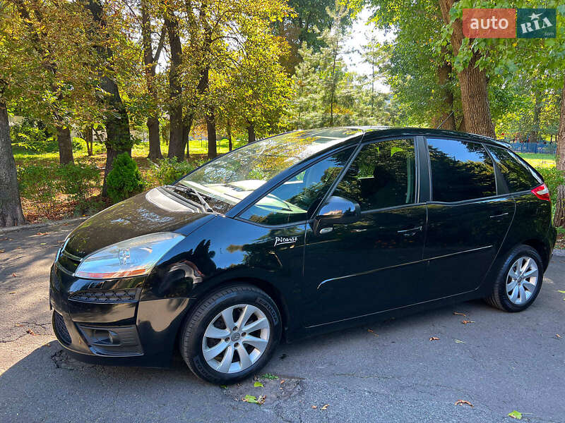 Микровэн Citroen C4 Picasso 2010 в 