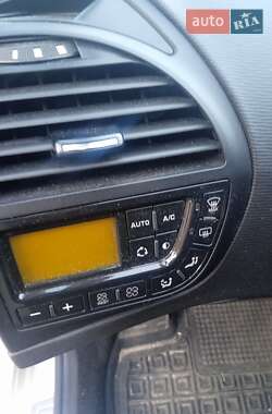 Микровэн Citroen C4 Picasso 2010 в 