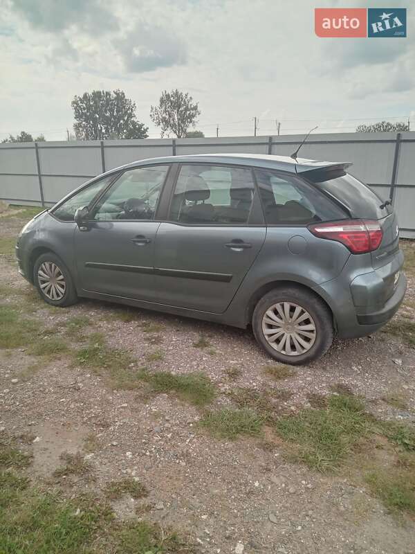 Микровэн Citroen C4 Picasso 2011 в 