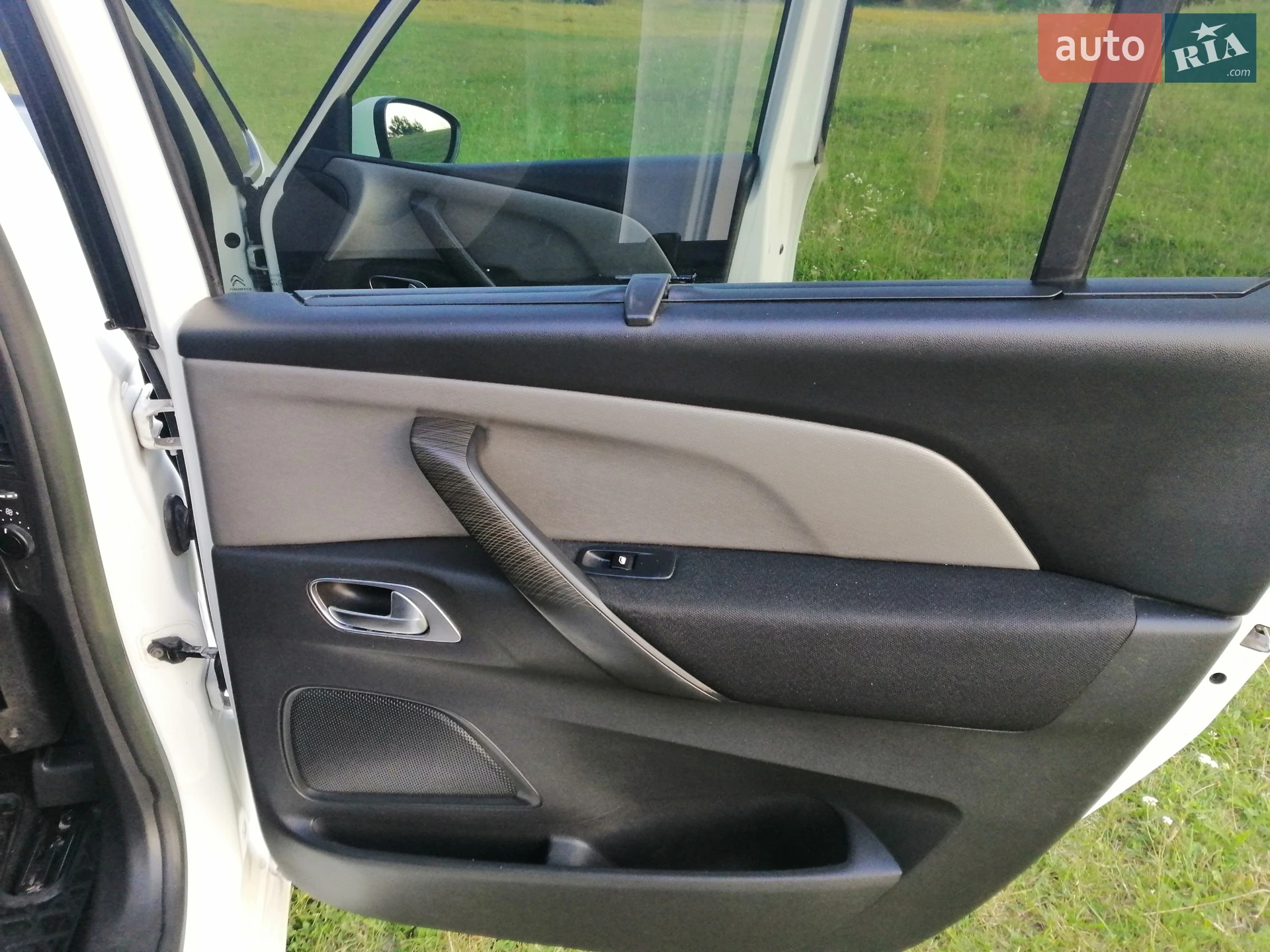 2014 Citroen C4 Picasso - мініатюра 19