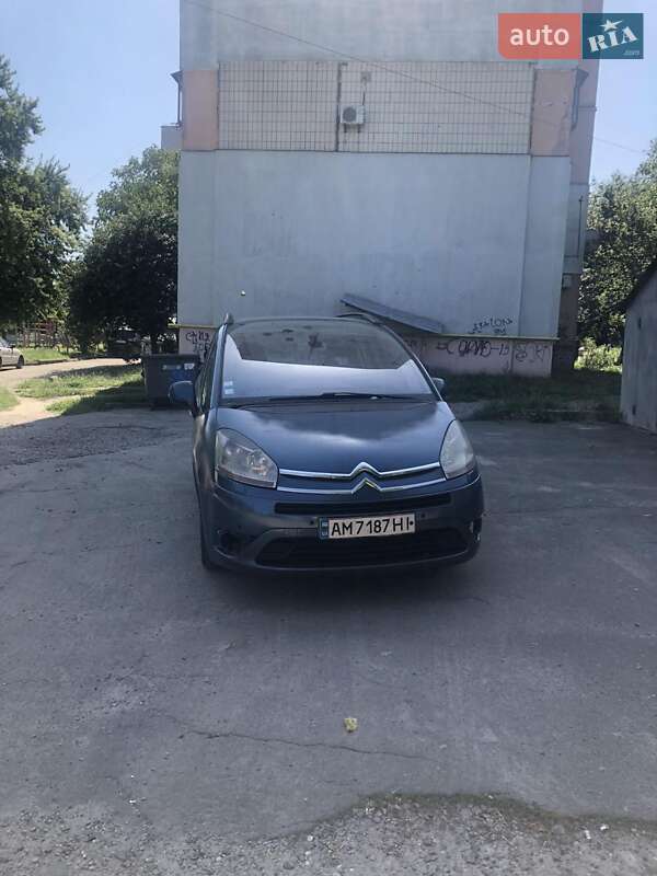Микровэн Citroen C4 Picasso 2010 в 