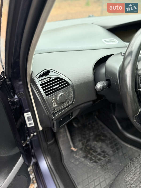 Микровэн Citroen C4 Picasso 2008 в Бродах фото 22 Микровэн Citroen C4 Picasso 2008 в Бродах