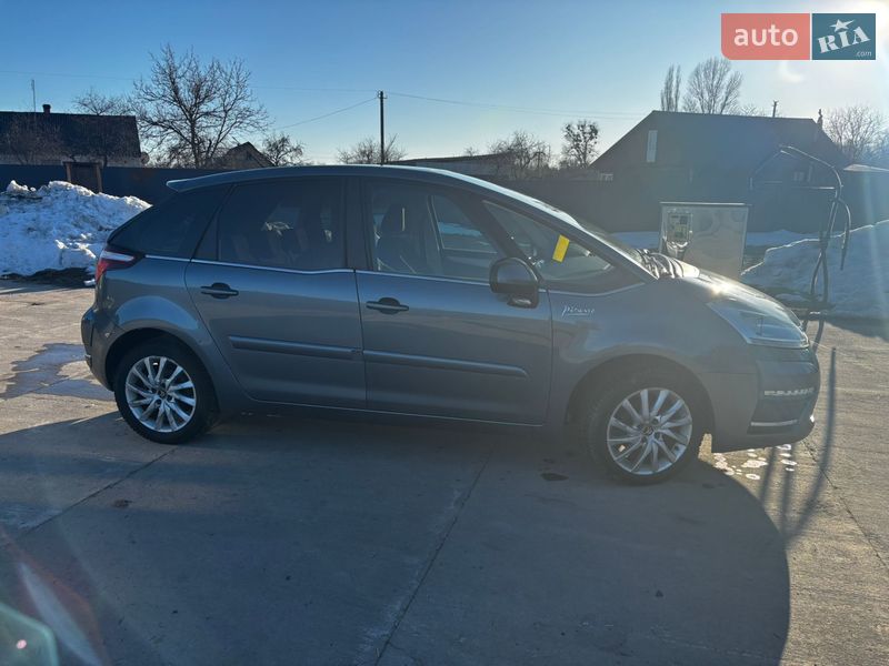Микровэн Citroen C4 Picasso 2011 в Пулинах