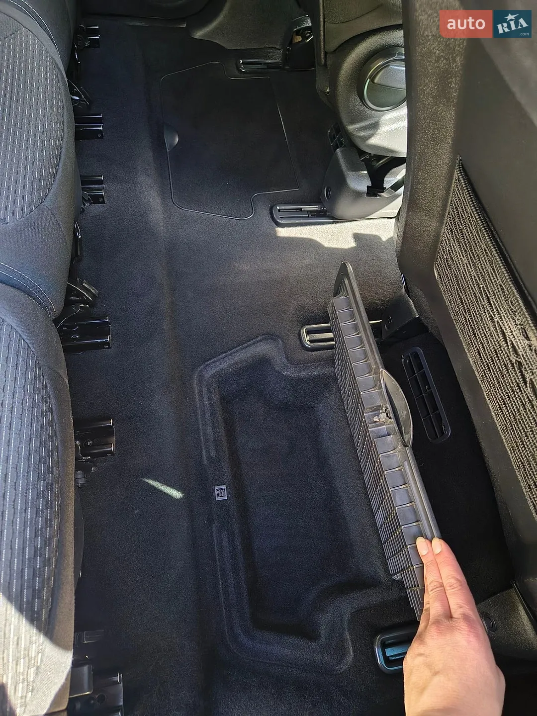 2010 Citroen C4 Picasso - мініатюра 30