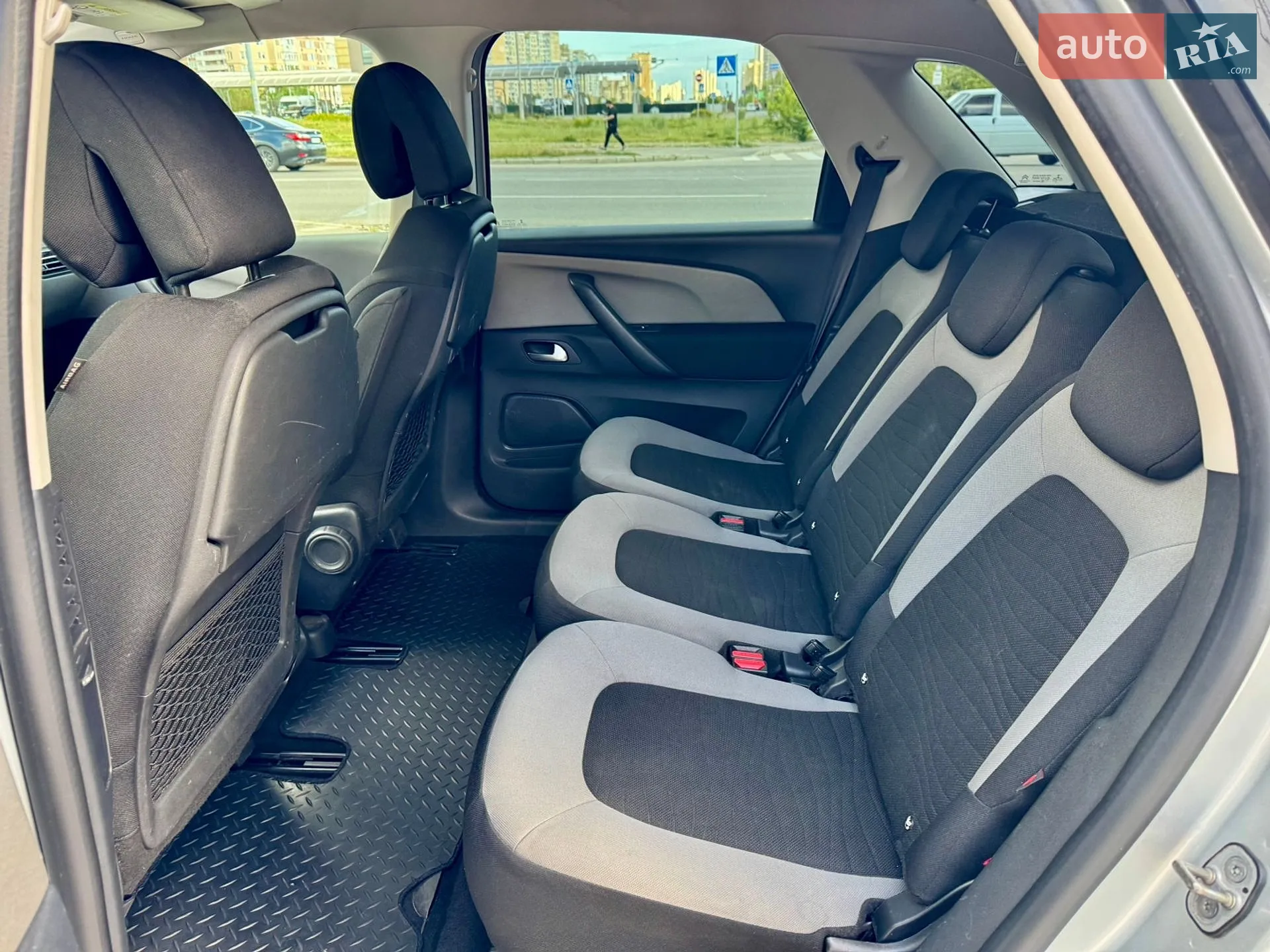 2016 Citroen C4 Picasso - мініатюра 32