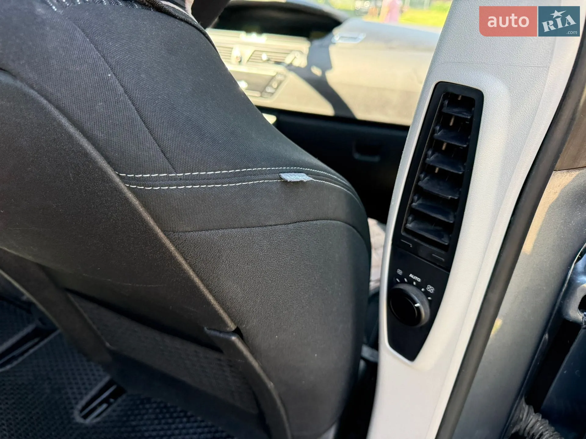 2010 Citroen C4 Picasso - мініатюра 39