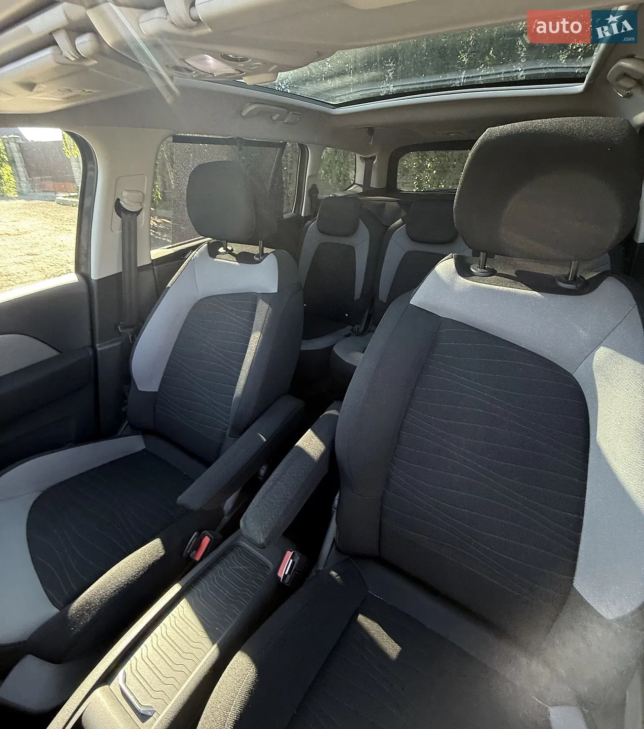 2015 Citroen C4 Picasso - мініатюра 21