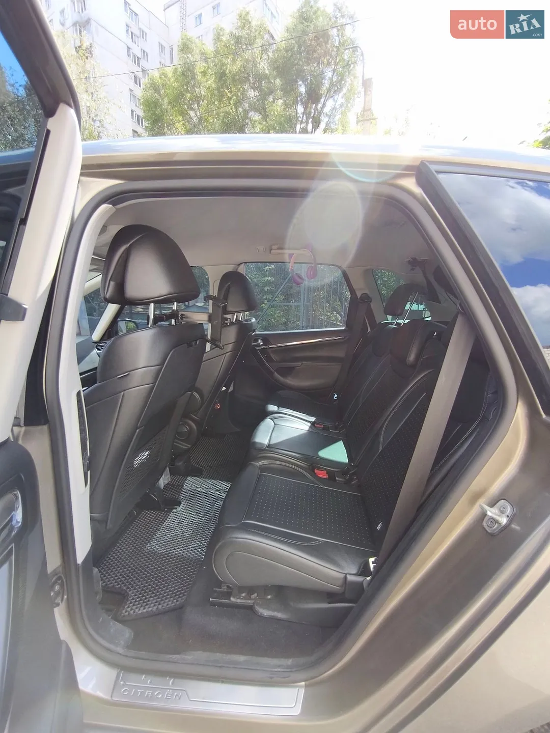 Citroen C4 Picasso 2010 VIN VF7UD9HZHAJ712451 фото оголошення 12 з 19