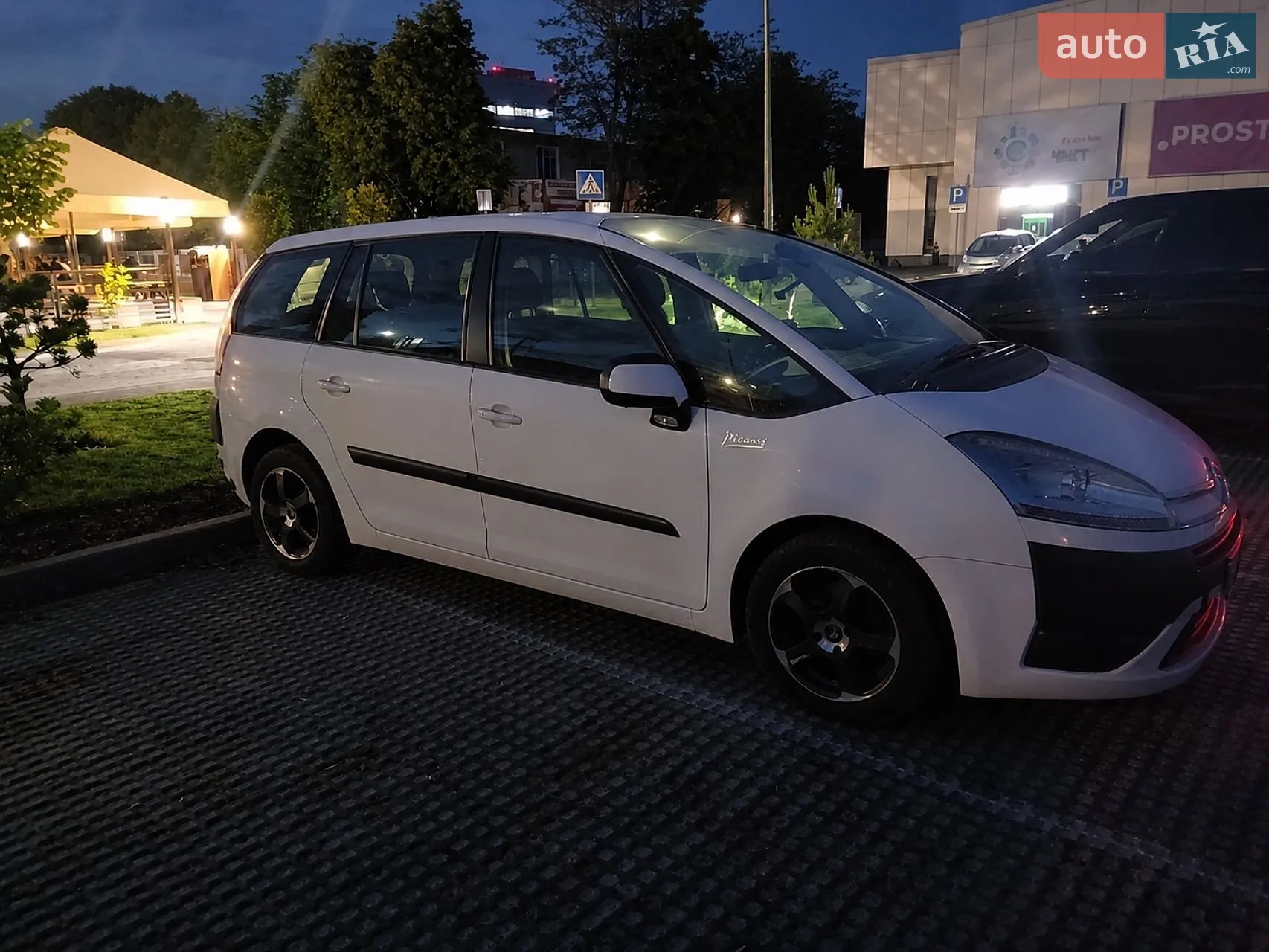 Citroen C4 Picasso 2011 VIN VF7UD5FV8BJ684122 фото оголошення 5 з 20