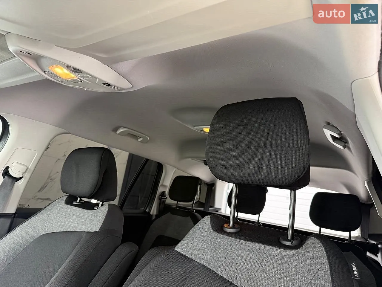 2016 Citroen C4 Picasso - мініатюра 36