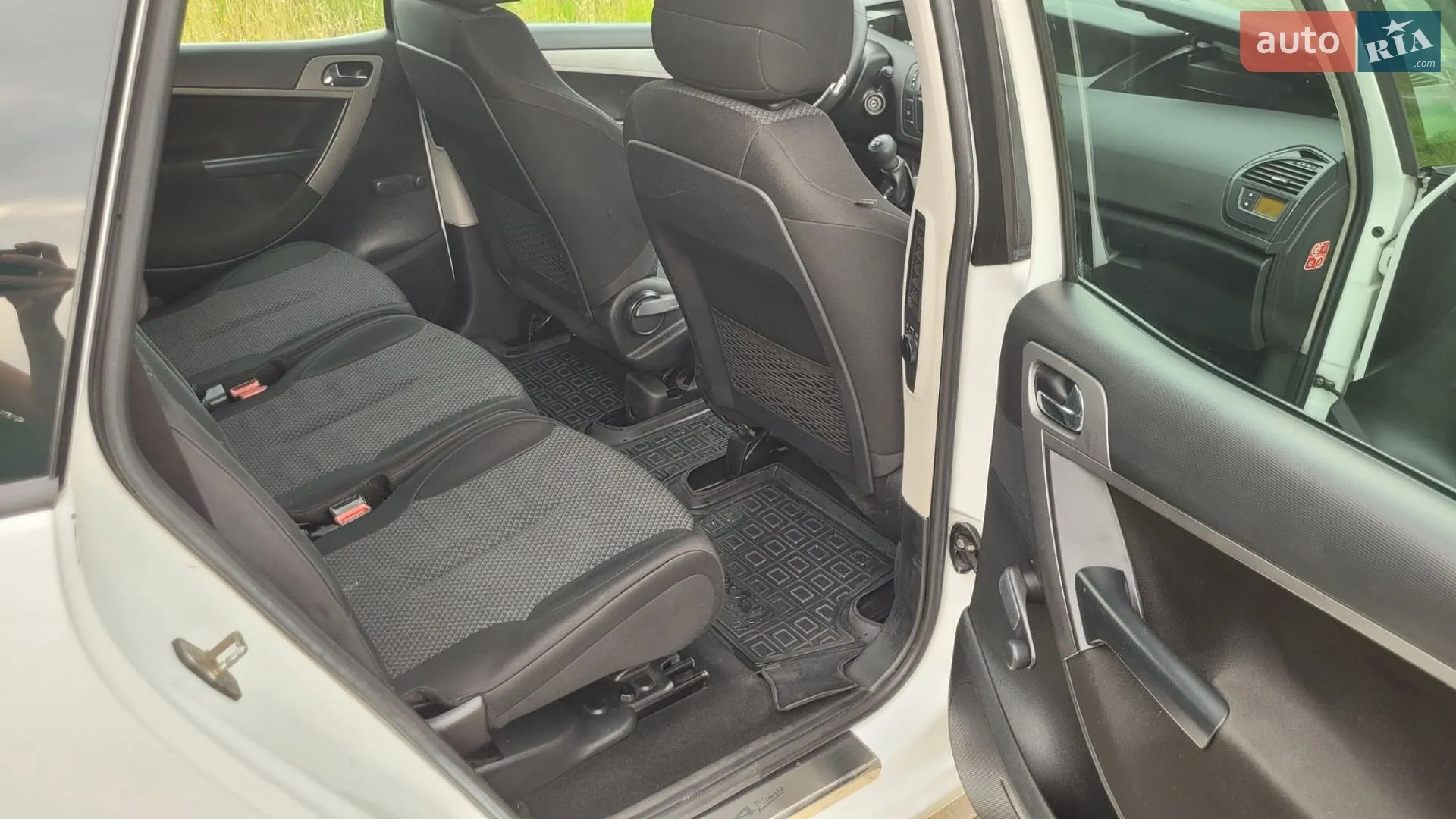2011 Citroen C4 Picasso - мініатюра 11
