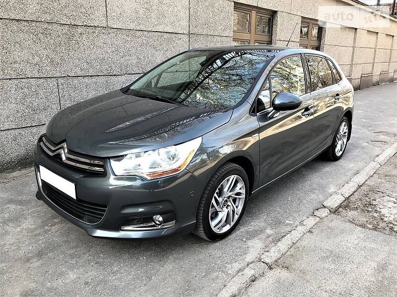 Хетчбек Citroen C4 2013 в 