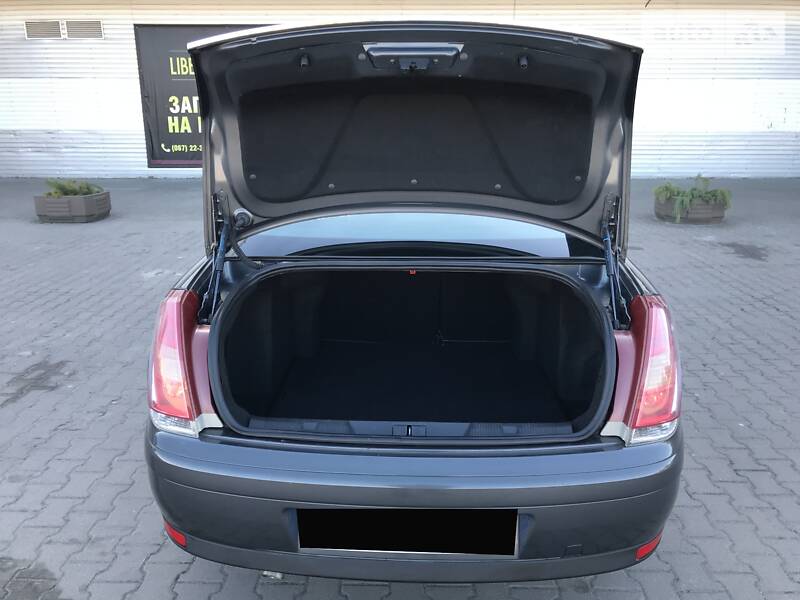 Седан Citroen C4 2009 в Житомире