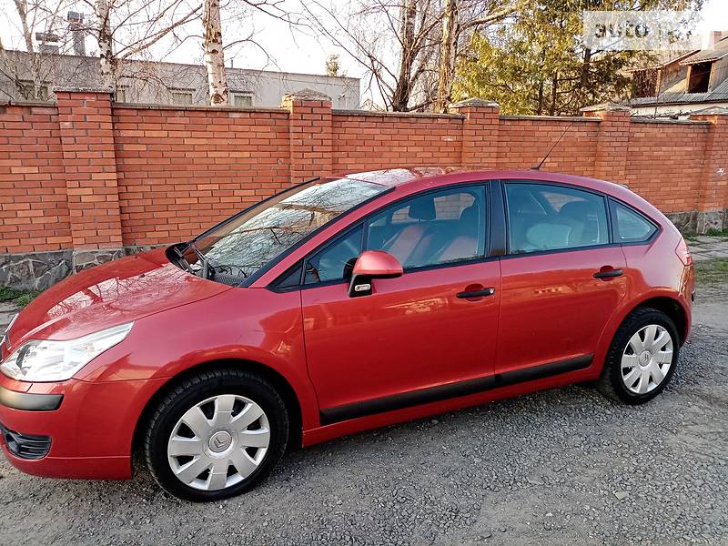 Хетчбек Citroen C4 2008 в 