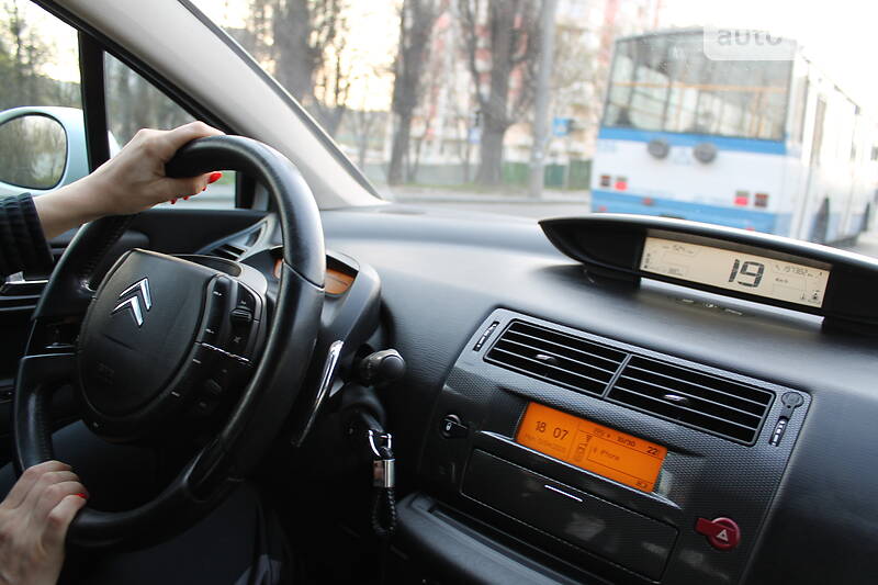 Хетчбек Citroen C4 2008 в Рівному фото 20 Хетчбек Citroen C4 2008 в Рівному