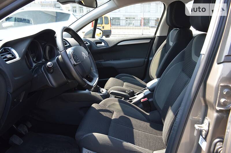 Хетчбек Citroen C4 2017 в Києві фото 8 Хетчбек Citroen C4 2017 в Києві