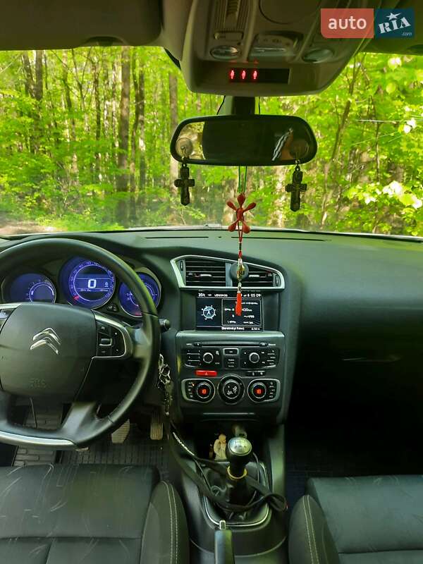 Хэтчбек Citroen C4 2013 в Мукачево