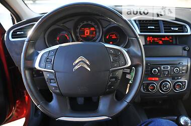 Хэтчбек Citroen C4 2012 в 